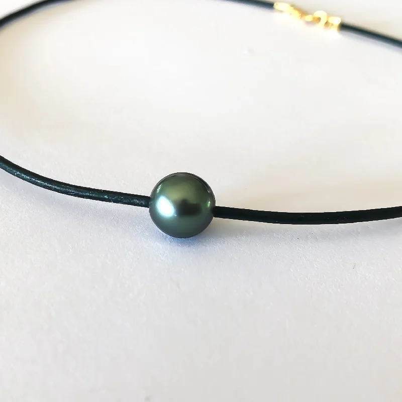 Six-strand necklaces-Tahitian Pearl Leather Necklace