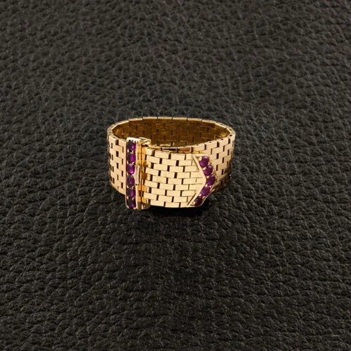 Strong clasp rings-Ruby & Gold Buckle Estate Ring