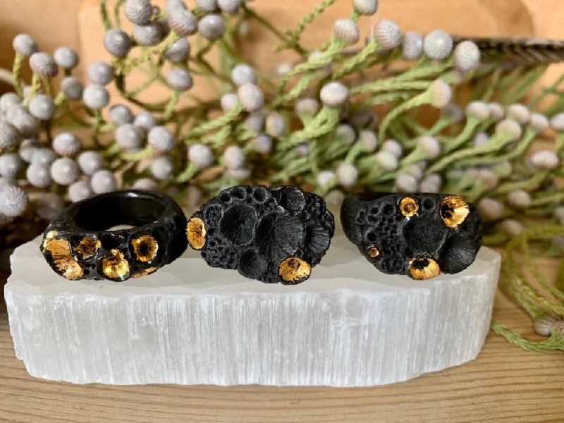 Wide cocktail rings-Black and gold lustre porcelain ‘rock coral’ ring