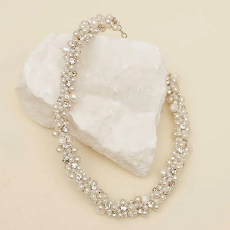 Sleek design necklaces-Isadora Pearl Collar Necklace In White